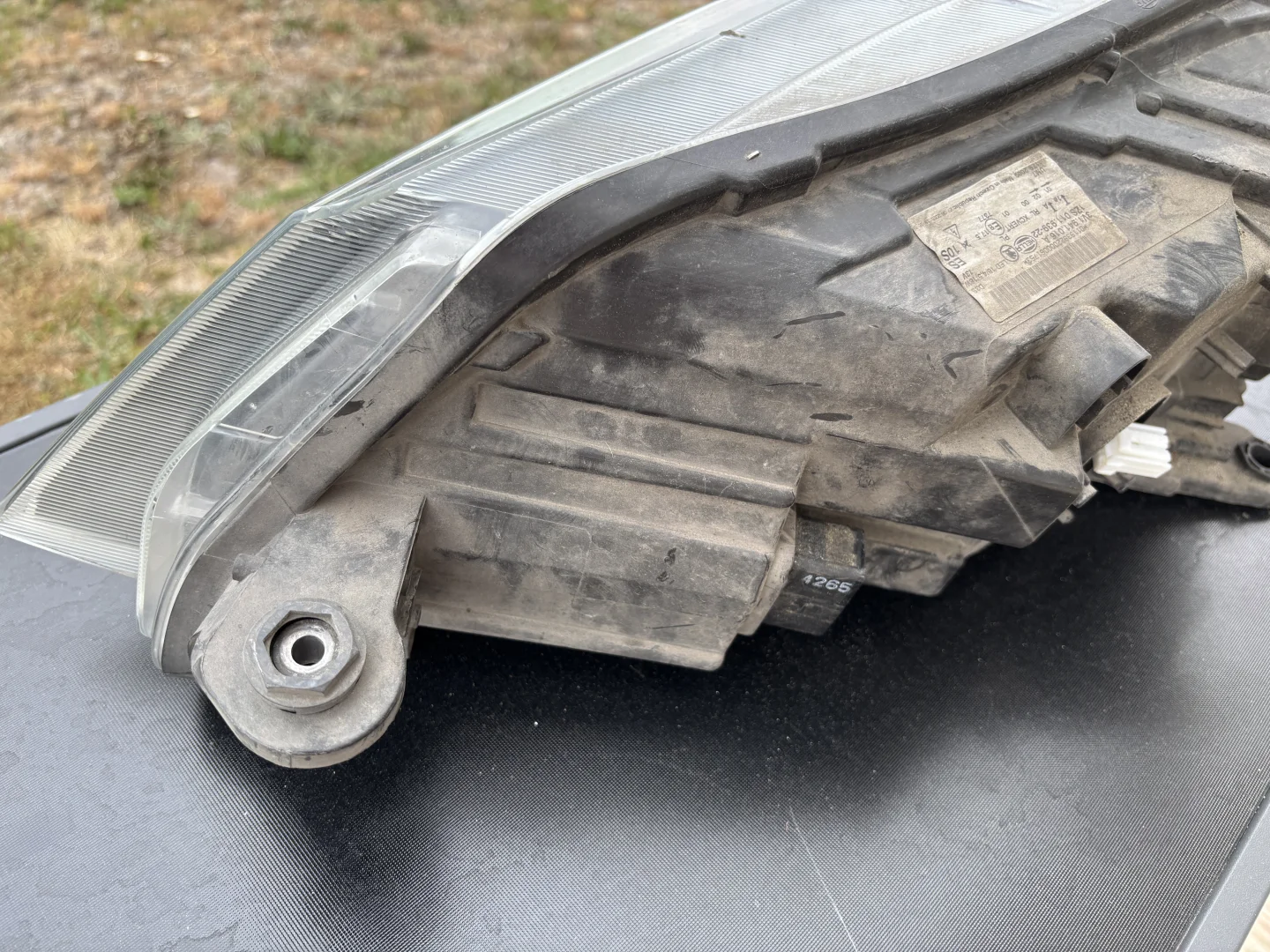 Far dreapta Skoda Superb III - 3V1941016A (DRL-ul merge dar cu luminozitate redusă)