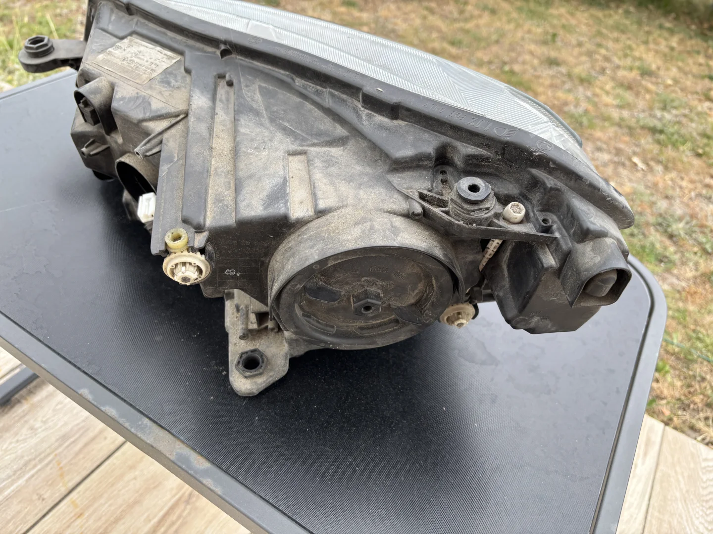 Far dreapta Skoda Superb III - 3V1941016A (DRL-ul merge dar cu luminozitate redusă)